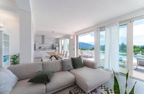 Acqualagna House | 350 m² House ∙ 4 bedrooms ∙ 8 guests