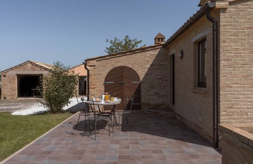 Loro Piceno House | 350 m² House ∙ 6 bedrooms ∙ 12 guests