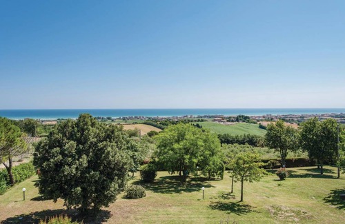 San Costanzo House | 350 m² House ∙ 6 bedrooms ∙ 16 guests