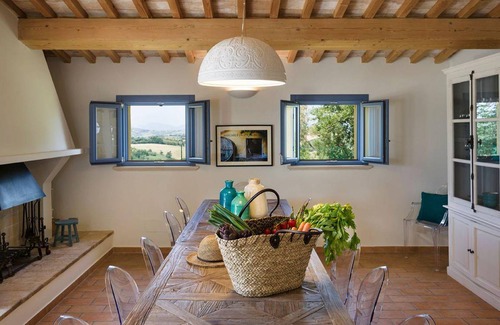 San Costanzo House | 350 m² House ∙ 6 bedrooms ∙ 14 guests