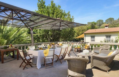 Rosignano Marittimo Villa | 380 m² Villa ∙ 4 bedrooms ∙ 10 guests