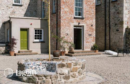 Ballycastle Hotel | 40 m² Hotel ∙ 17 guests