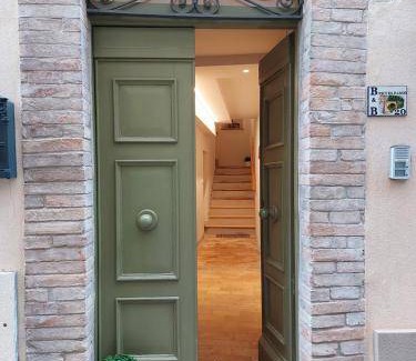 Urbania House | 40 m² House ∙ 2 bedrooms ∙ 4 guests