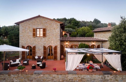San Pietro a Cegliolo Apartment | 400 m² Apartment ∙ 4 bedrooms ∙ 8 guests