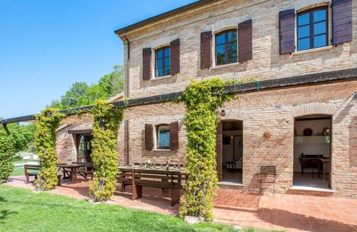 Montefelcino Villa | 400 m² Villa ∙ 6 bedrooms ∙ 13 guests