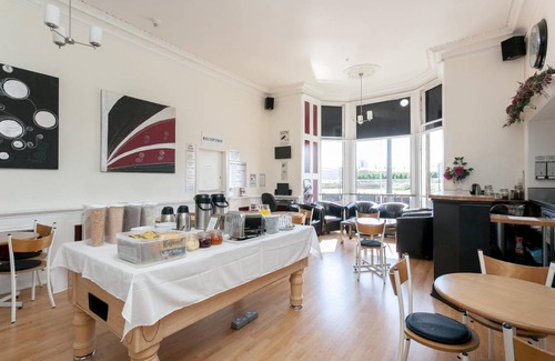 West End Hostel | 42 m² Hostel ∙ 127 guests