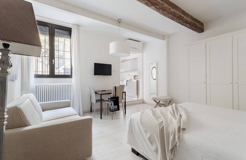 Historic Center Apartment | 45 m² Apartment ∙ 3 guests