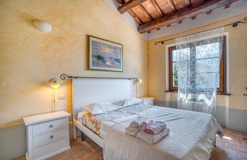 Sant'Anatolia di Narco House | 500 m² Farmhouse ∙ 9 bedrooms ∙ 19 guests