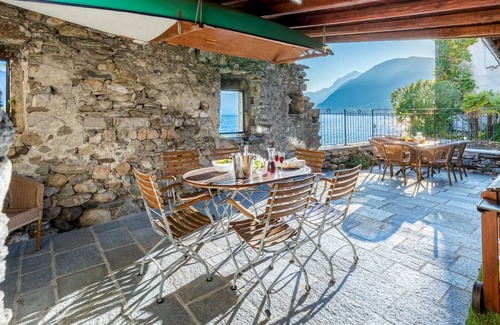Santa Maria - Rezzonico Villa | 500 m² Villa ∙ 3 bedrooms ∙ 8 guests