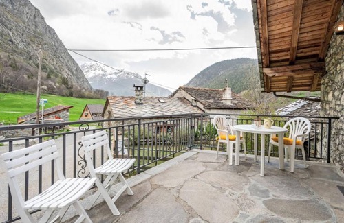Ollomont Apartment | 55 m² Apartment ∙ 1 bedroom ∙ 3 guests
