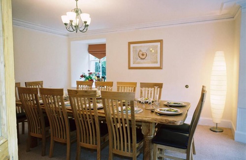Grantown-on-Spey House | 550 m² House ∙ 7 bedrooms ∙ 13 guests