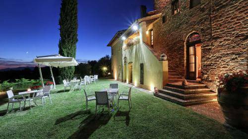 San Miniato Villa | 560 m² Villa ∙ 6 bedrooms ∙ 14 guests