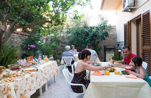 Portoscuso Bed & Breakfast | 60 m² Bed and breakfast ∙ 5 guests