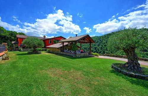 Gubbio Villa | 600 m² Villa ∙ 5 bedrooms ∙ 10 guests