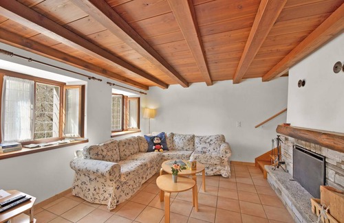 Lavertezzo Ski Chalet | 65 m² Chalet ∙ 2 bedrooms ∙ 4 guests