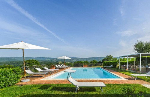 Rapale Villa | 650 m² Villa ∙ 9 bedrooms ∙ 20 guests