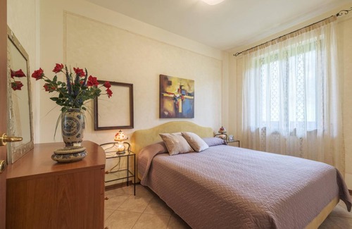 Sale Marasino Apartment | 70 m² Apartment ∙ 2 bedrooms ∙ 4 guests