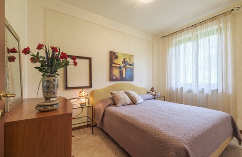 Sale Marasino Apartment | 70 m² Apartment ∙ 2 bedrooms ∙ 4 guests
