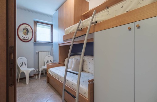 Sale Marasino Apartment | 70 m² Apartment ∙ 2 bedrooms ∙ 4 guests