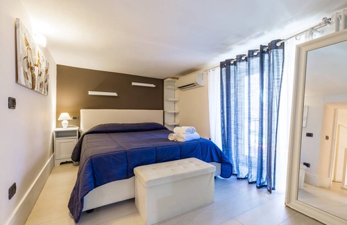Chiaia Apartment | 70 m² Apartment ∙ 2 bedrooms ∙ 6 guests