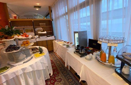 Roiano-Gretta-Barcola-Cologna-Scorcola Hotel | 70 m² Hotel ∙ 127 guests