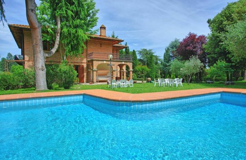 Torrita di Siena Villa | 700 m² Villa ∙ 6 bedrooms ∙ 12 guests