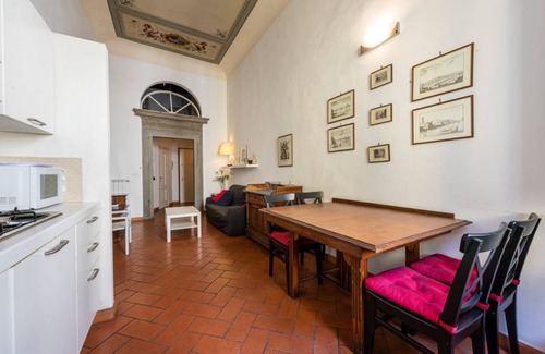 Santa Croce Apartment | 75 m² Apartment ∙ 2 bedrooms ∙ 4 guests