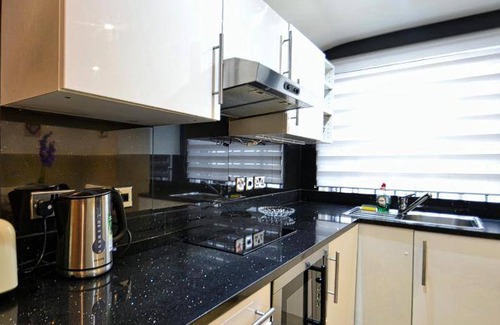 Bayswater Apartment | 79 m² Serviced apartment ∙ 4 bedrooms ∙ 127 guests