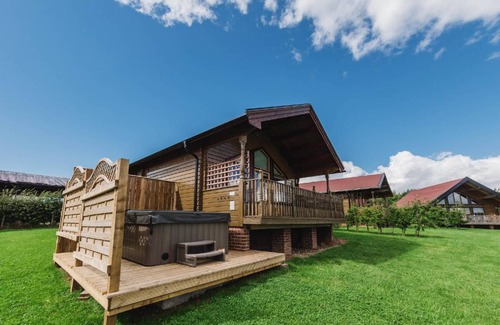 Nunthorpe Cabin | 80 m² Lodge ∙ 2 bedrooms ∙ 5 guests