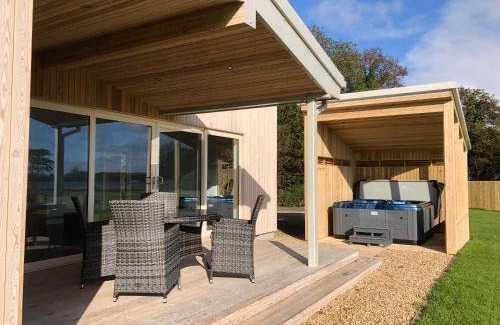 Enniskillen Ski Chalet | 93 m² Chalet ∙ 2 bedrooms ∙ 4 guests