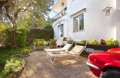 Sorrento House | AMORE RENTALS - Casa Punta del Capo with Private Terrace and Parking