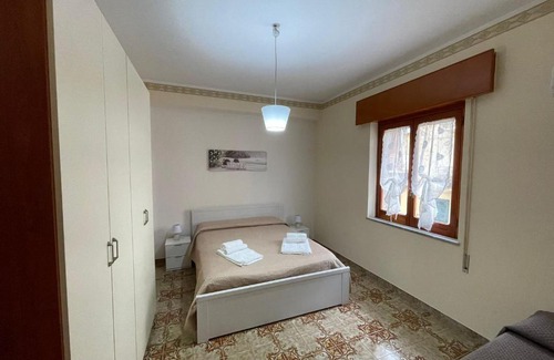 Campofelice di Roccella Apartment | Angela & Luigi house