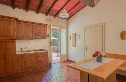 Monteriggioni Apartment | Apartment Fattoria Petraglia - Terrazza by Interhome