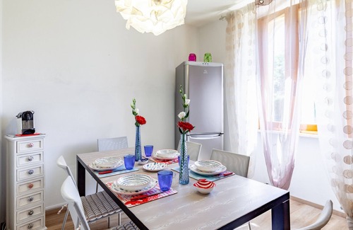 Lido di Camaiore Apartment | Apartment 'La Casa Rossa Versilia' with Mountain View, Shared Garden and Wi-Fi