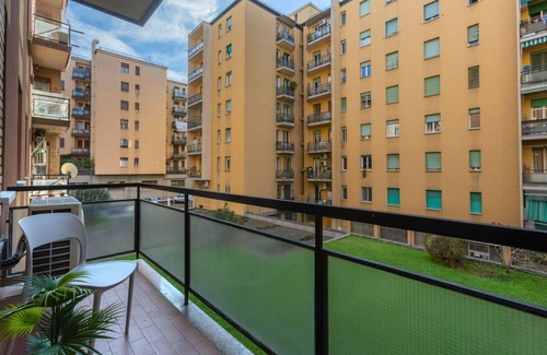 San Donato Apartment | Apartment located on the first floor of a building with a lift.In 75 square meters of space, it comfortably accommodates 6 people with two double bedrooms and a sofa bed in the living room.Connected with the city center and with all points of interest in