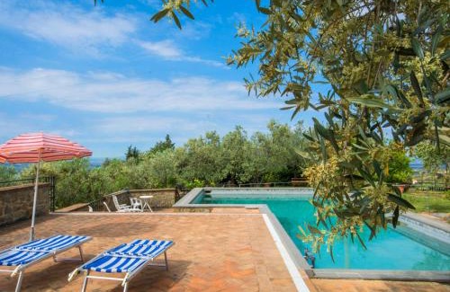 Giugnano Apartment | Apartment Villa Morosi-2 by Interhome