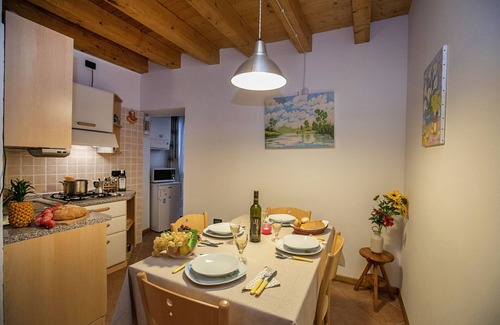 Riva del Garda Apartment | Appartamento Centro Storico Riva, Riva del Garda, Italy