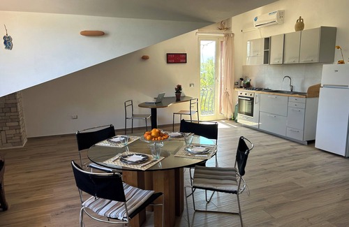 Foce Varano Apartment | Attic room in the park of Gargano
