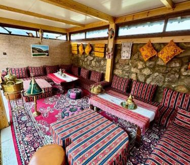 Oum Rabia Hostel | Auberge Sous Les Étoiles Lac Ouiouane