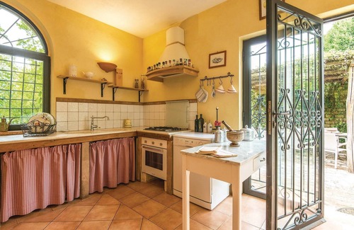 Vitorchiano House | Awesome home in vitorchiano vt