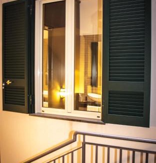 Historical Center House | B&B Chiaia 32