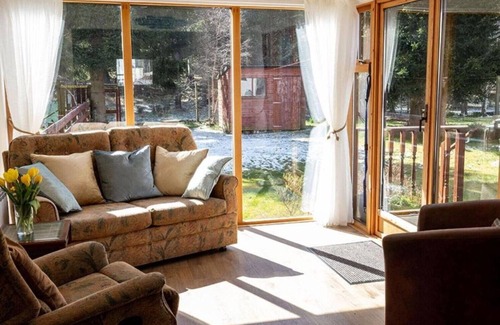 Boat of Garten Cottage | Beautiful 2 bed cottage, peaceful location in Scottish Highlands; pet friendly