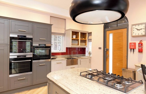 New Town Apartment | Beautiful 3 bed Apt. on York Place