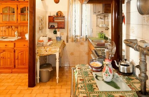 Aurigo House | Beautiful private villa for 5 guests with WIFI, TV, terrace, pets allowed and panoramic view