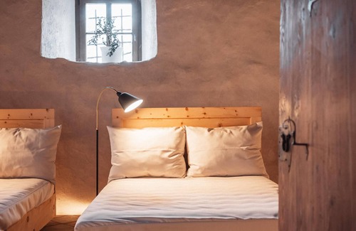 San Lorenzo di Sebato House | Bed & Breakfast "Castel Maurn Suite Copernicus" with Mountain View, Shared Pool & Wi-Fi