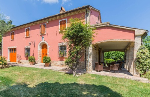 Mondavio Villa | Belvilla by OYO Villa Azzurra