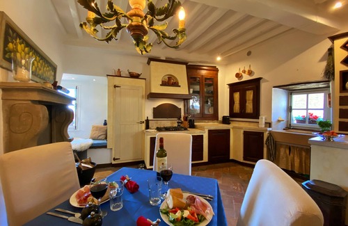 Cortona Old Town House | Built in 1251 yet totally remodeled in 2014- Located in Historic Cortona City