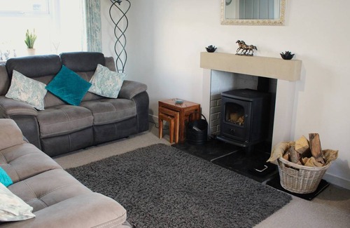 Jedburgh Cottage | Cabin ∙ 2 bedrooms ∙ 4 guests