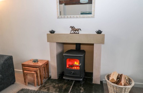 Jedburgh Cottage | Cabin ∙ 2 bedrooms ∙ 4 guests