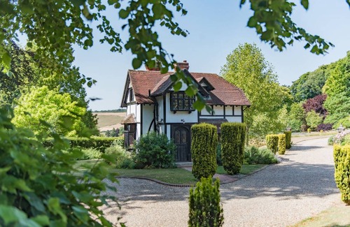 Folkestone Cottage | Cabin ∙ 2 bedrooms ∙ 4 guests